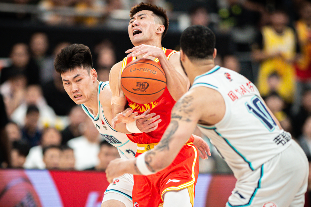 爱游戏平台-关于浙江队迎全明星赛关键赛，国际比赛日主帅复盘，信心回归，训练强度明显提升的信息